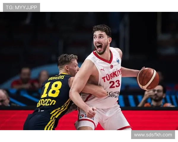 原创申京崛起成火箭绝对核心！关键时刻统治攻防，全面蜕变为顶级持球大核