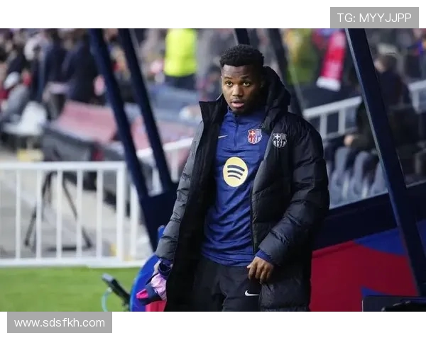 巴萨欲免费挖角曼联青训太子，曝其心怀儿萨梦！欧洲多家豪门觊觎